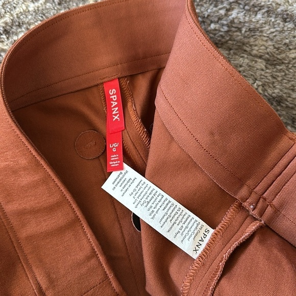 Spanx On The Go 6” Shorts Bronze Glow - Picture 7 of 9